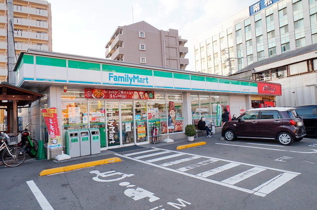 ファミリーマート朝生田1丁目店