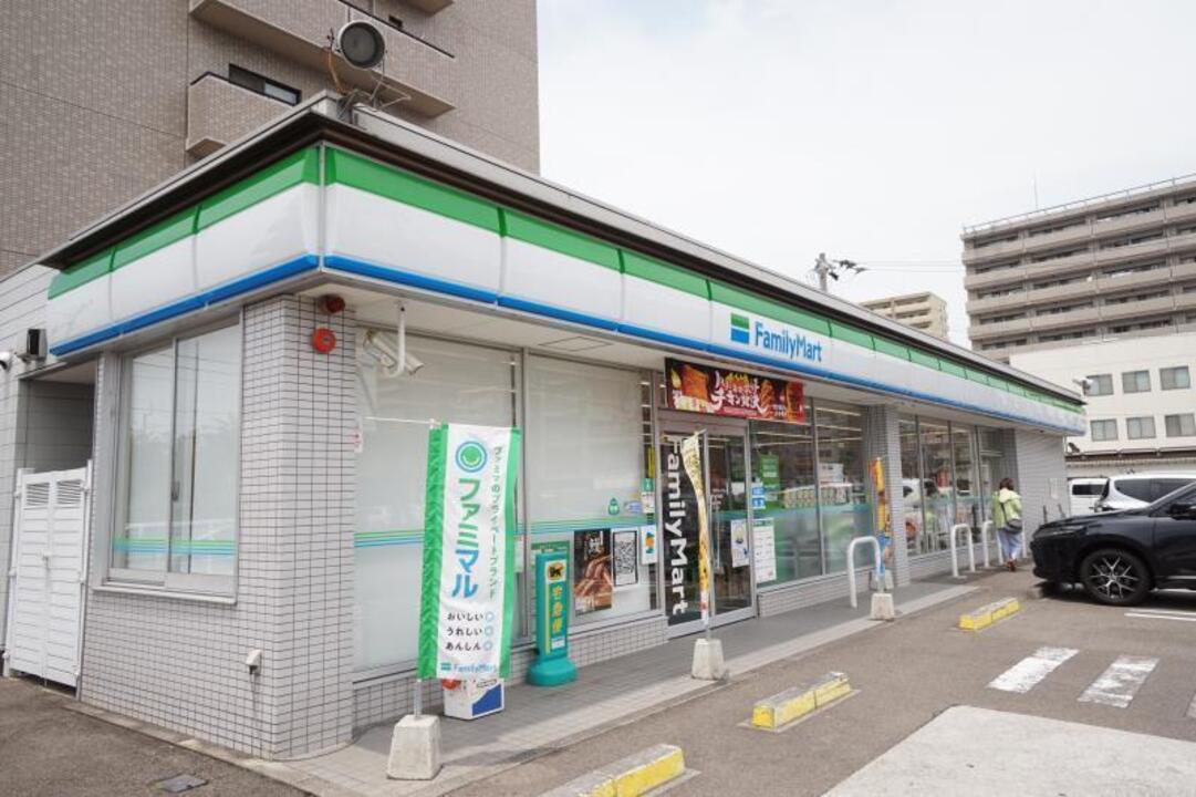 ファミリーマート 小栗六丁目店