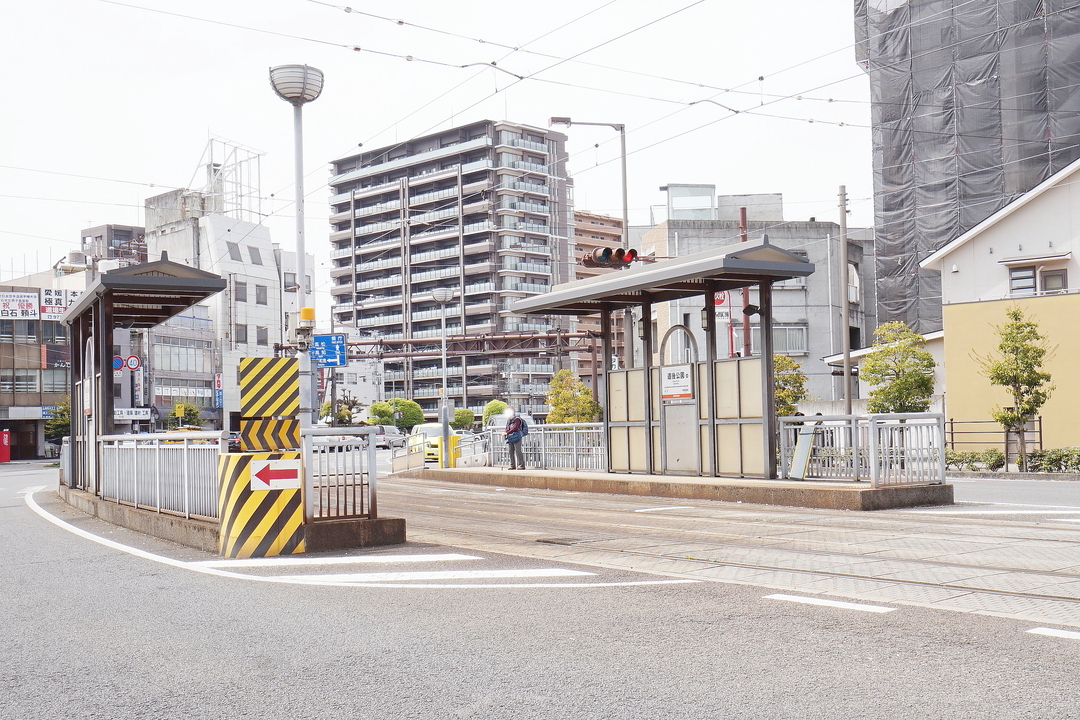 道後公園前駅