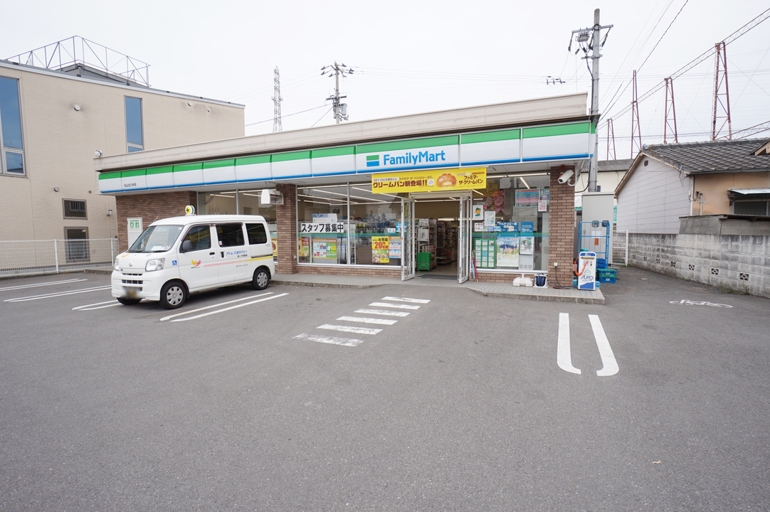 ファミリーマート 北久米店