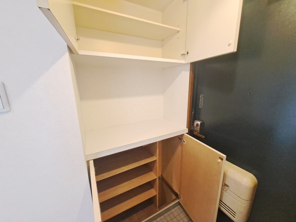 シューズボックス