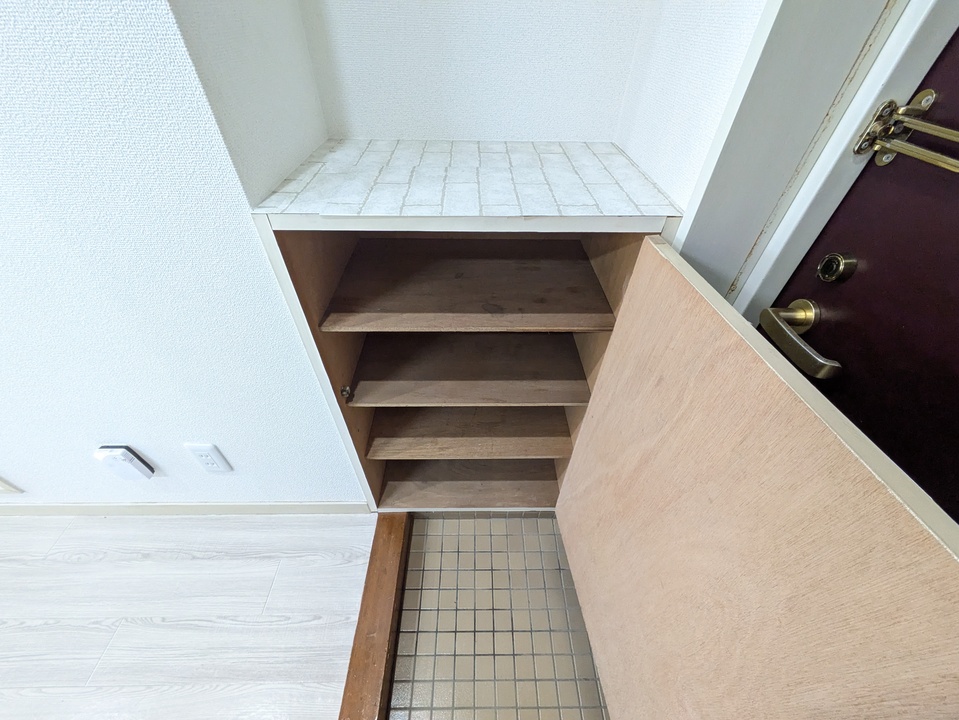 シューズボックス