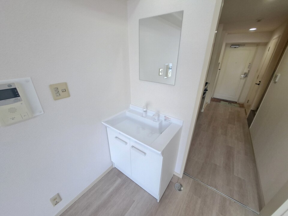 シャワー付洗面化粧台