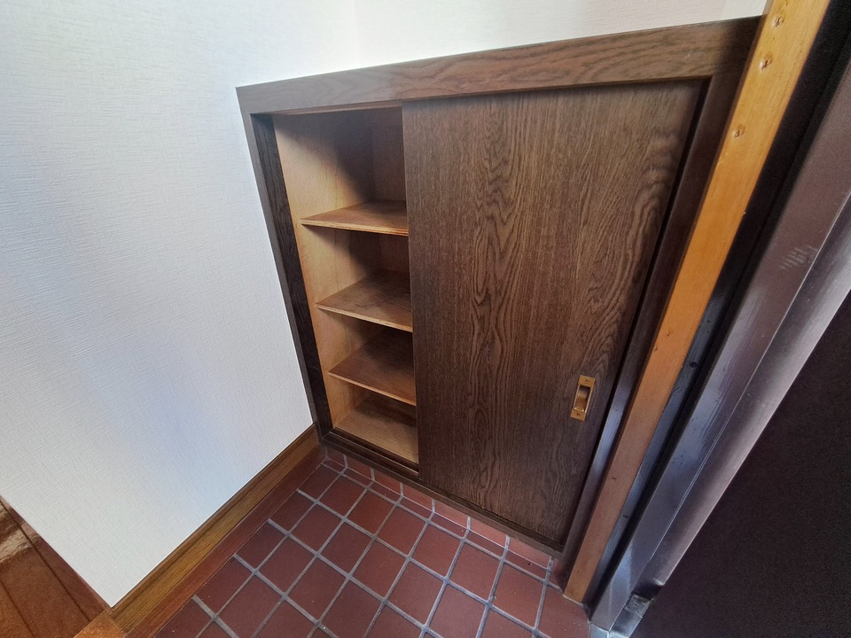 シューズボックス