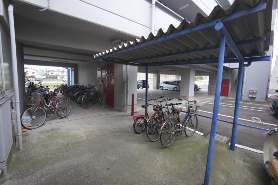 駐輪場