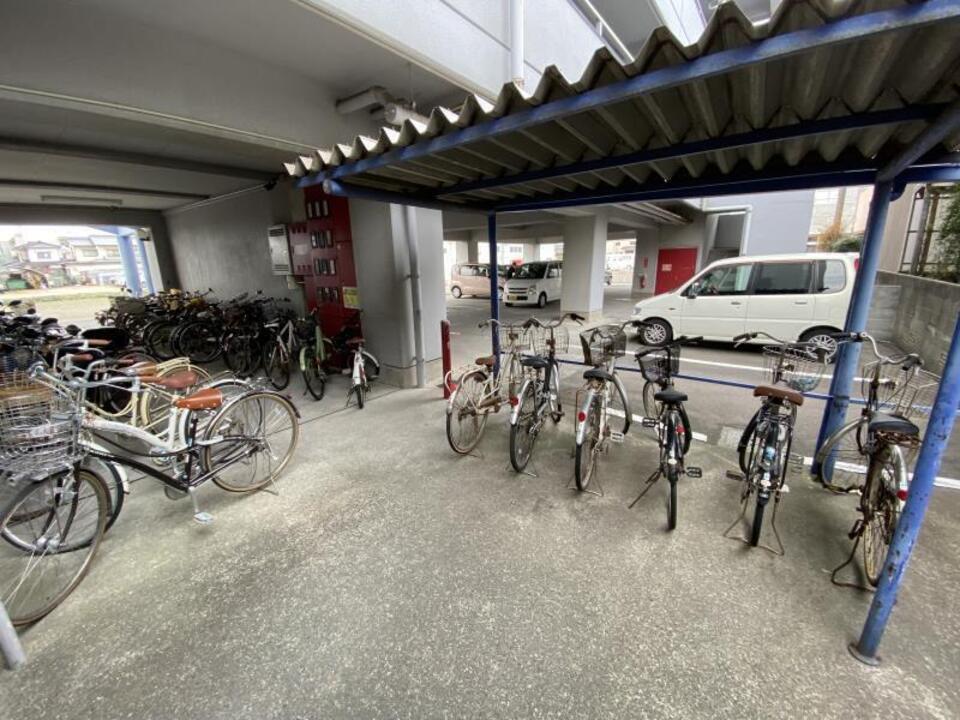 駐輪場