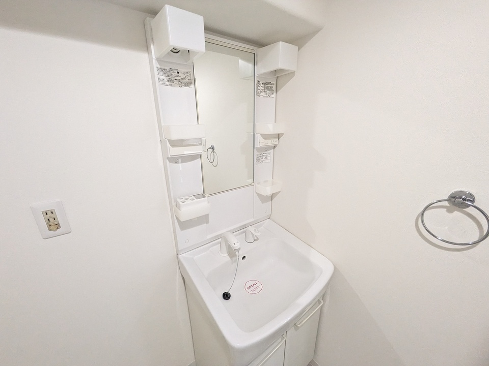 シャワー付洗面化粧台