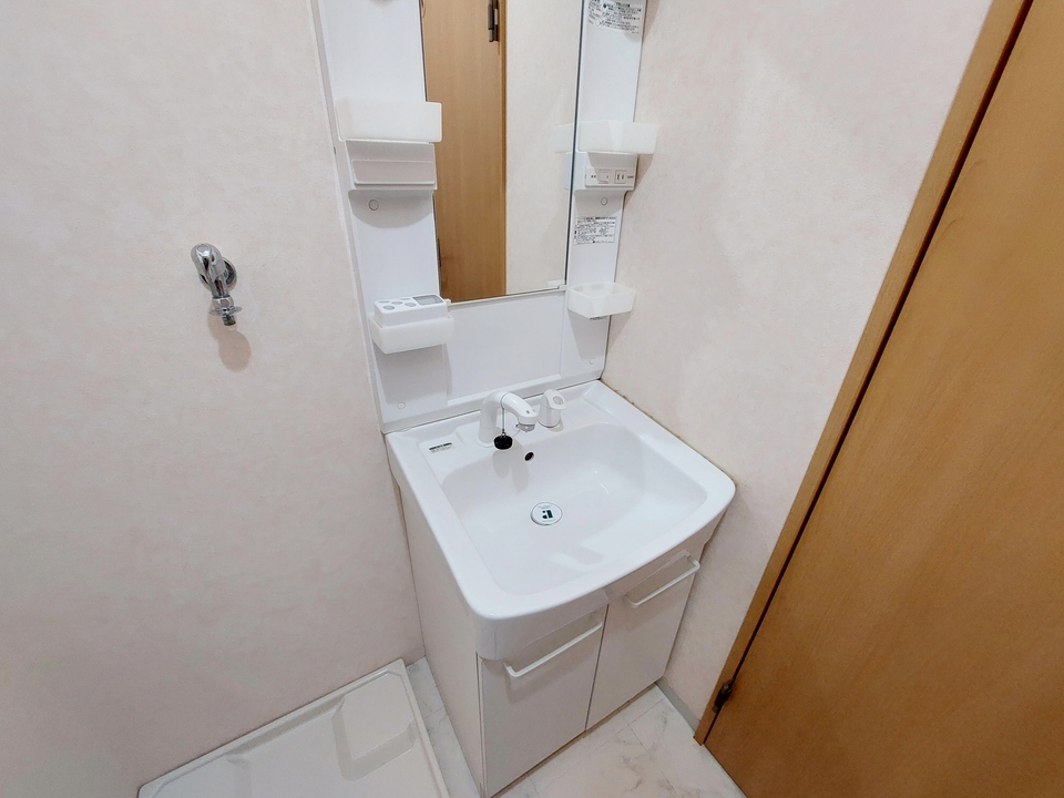 シャワー付洗面化粧台