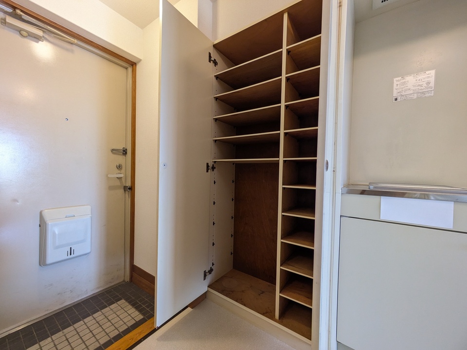 シューズボックス