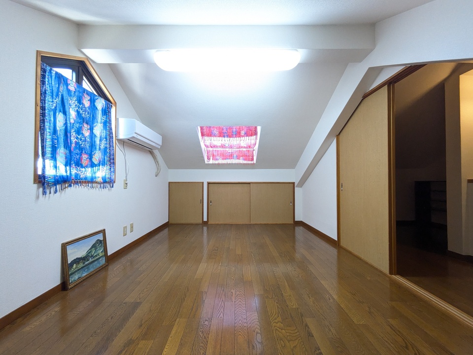 ロフト（西側）