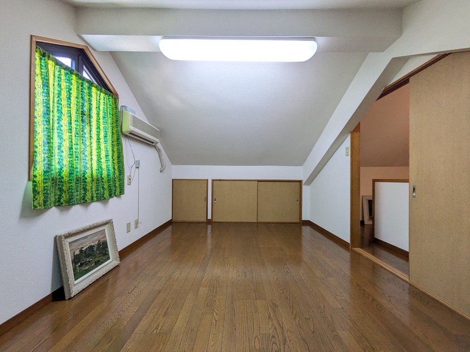 ロフト（東側）