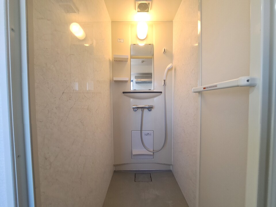 シャワールーム