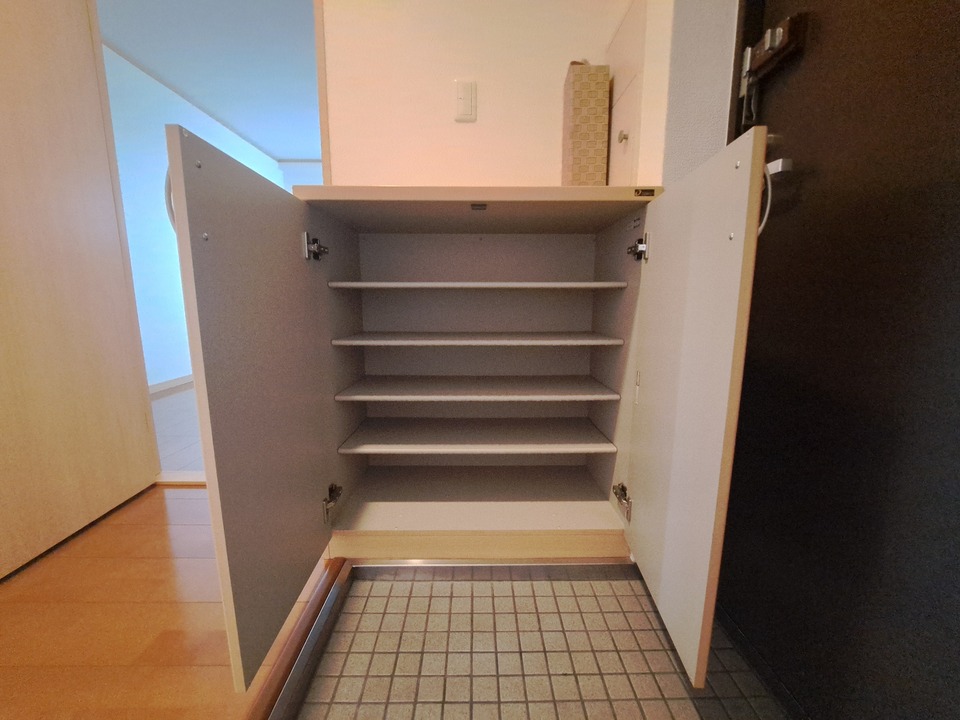 シューズボックス