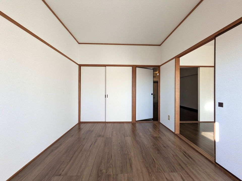 洋室6帖(南西側)