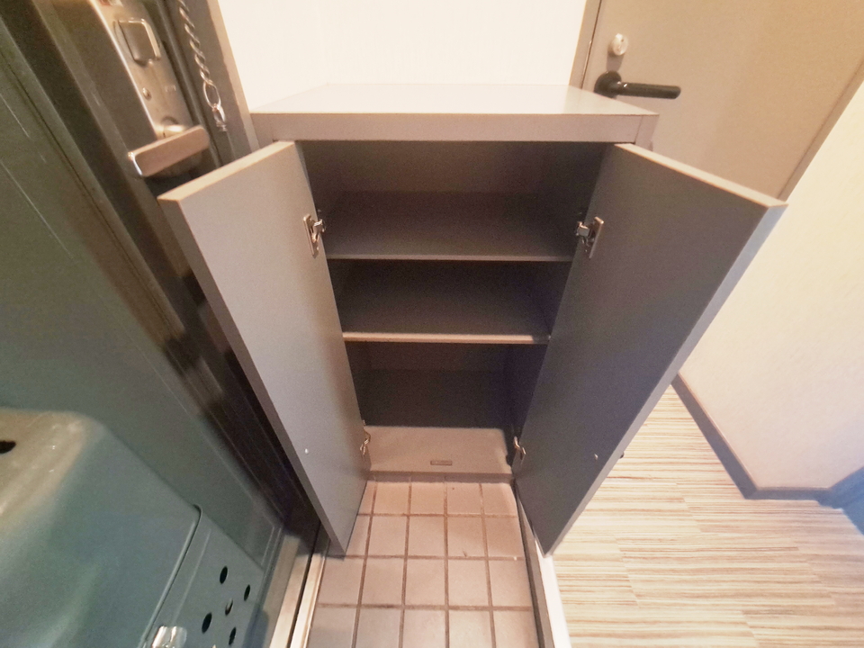 シューズボックス