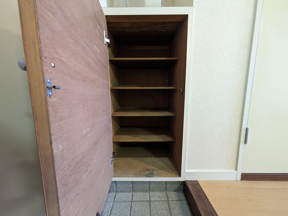 シューズボックス