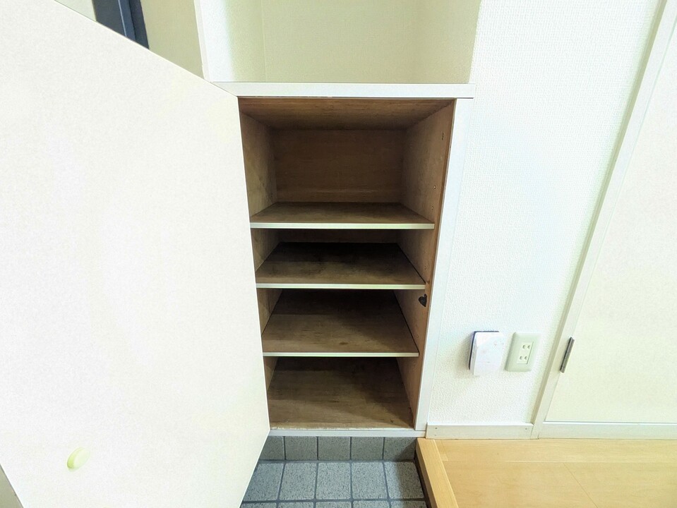 シューズボックス