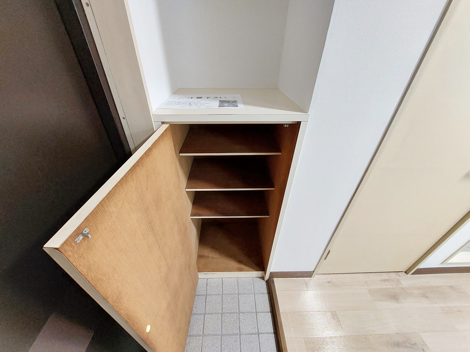 シューズボックス