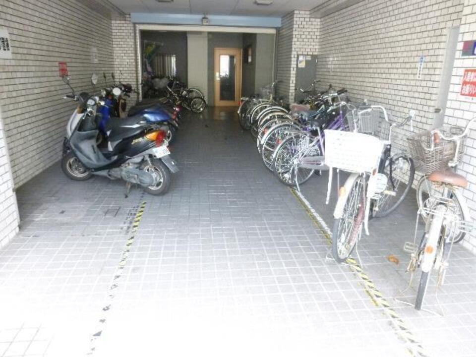 駐輪場