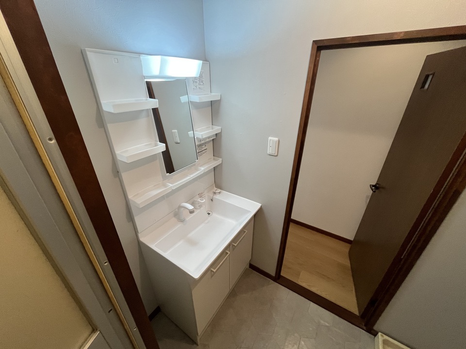 シャワー付洗面化粧台