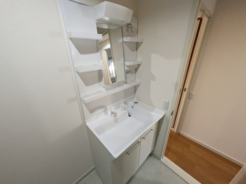 シャワー付洗面化粧台