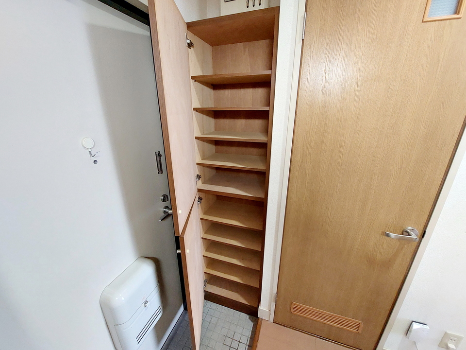 シューズボックス