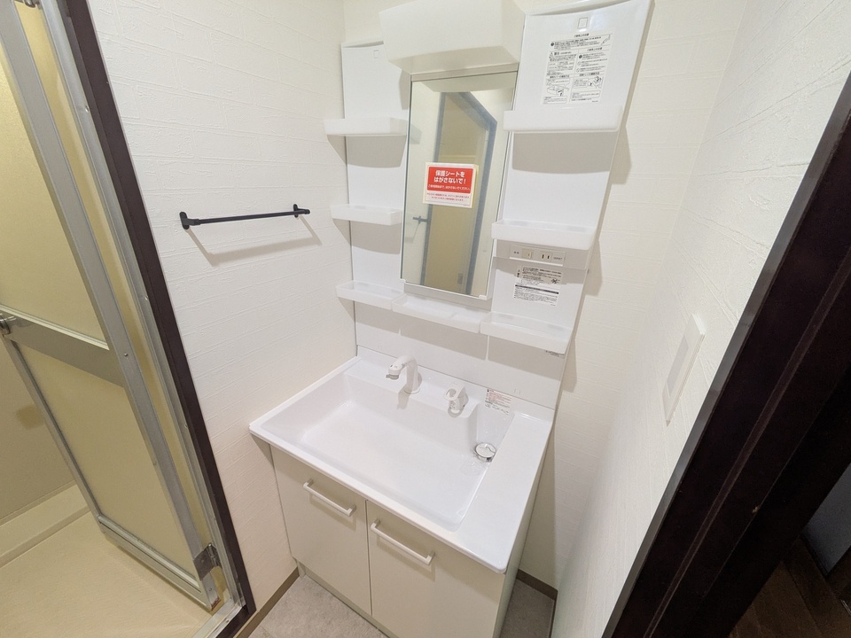 シャワー付洗面化粧台