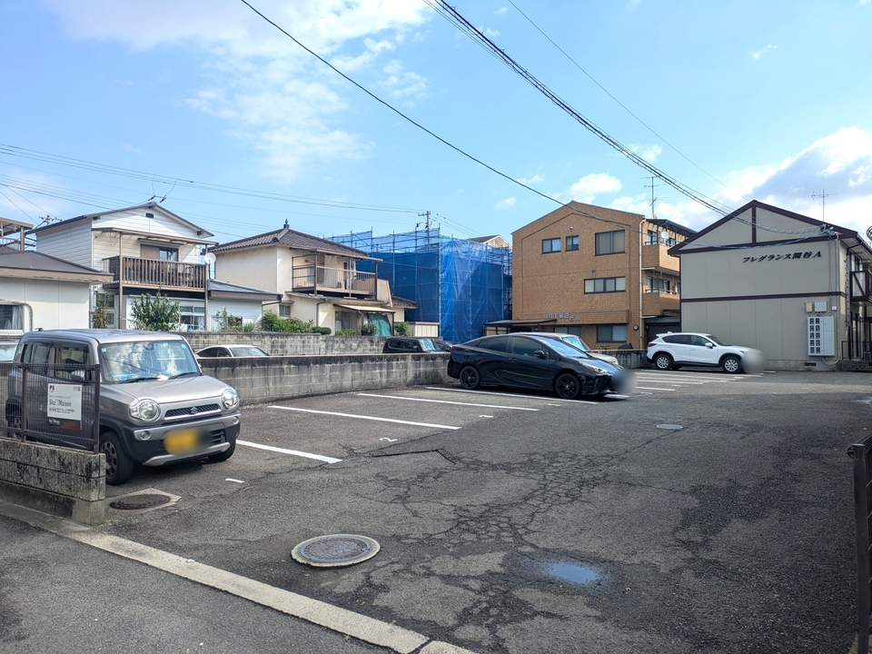 駐車場（A棟側）