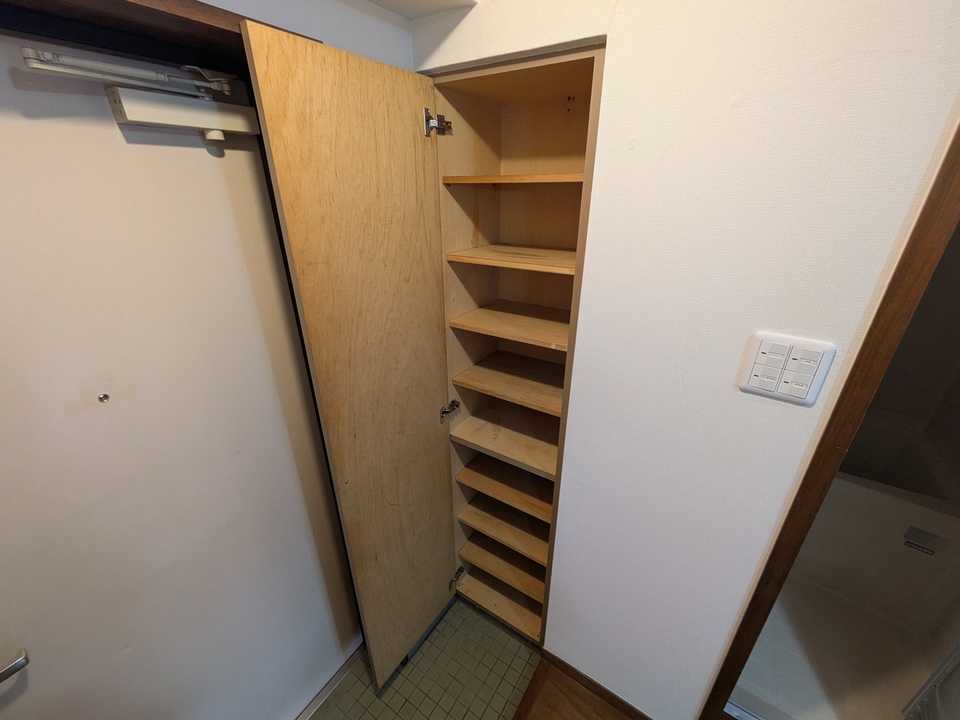 シューズボックス