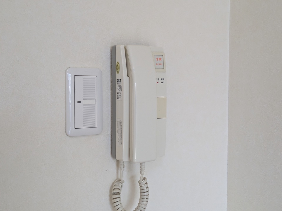 インターホン