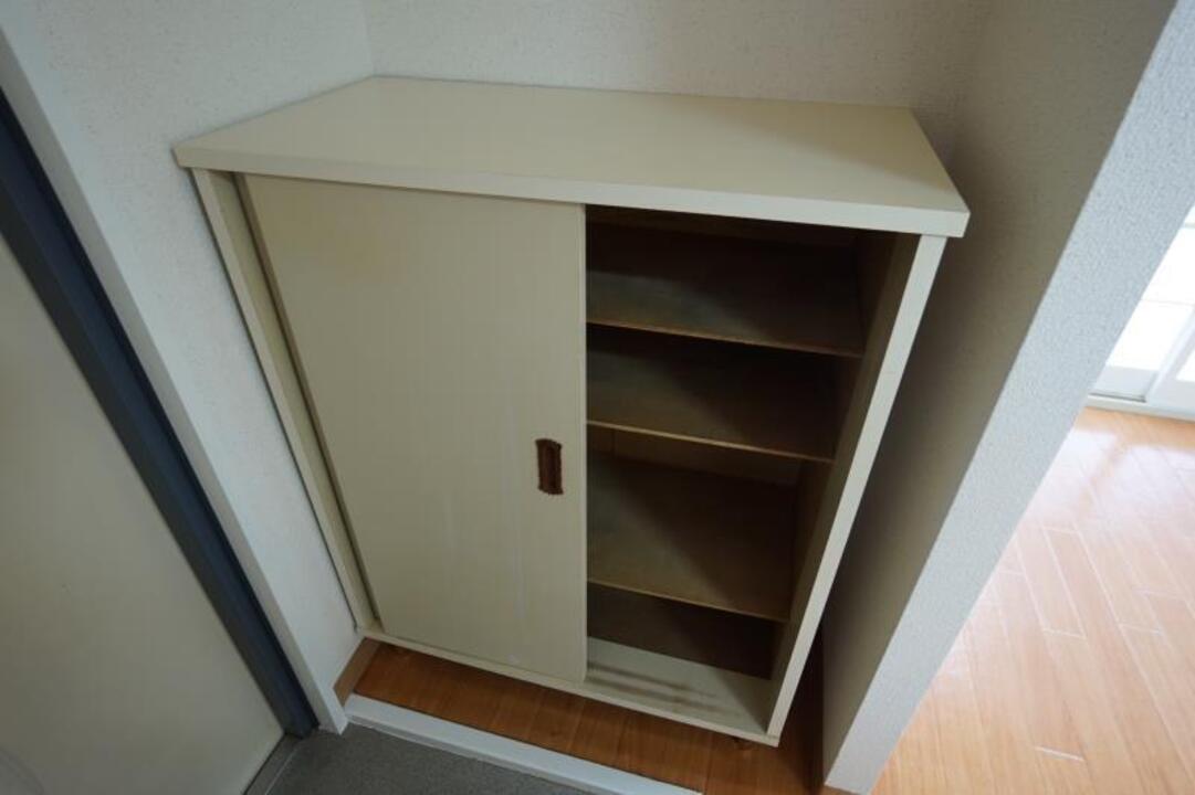 シューズボックス