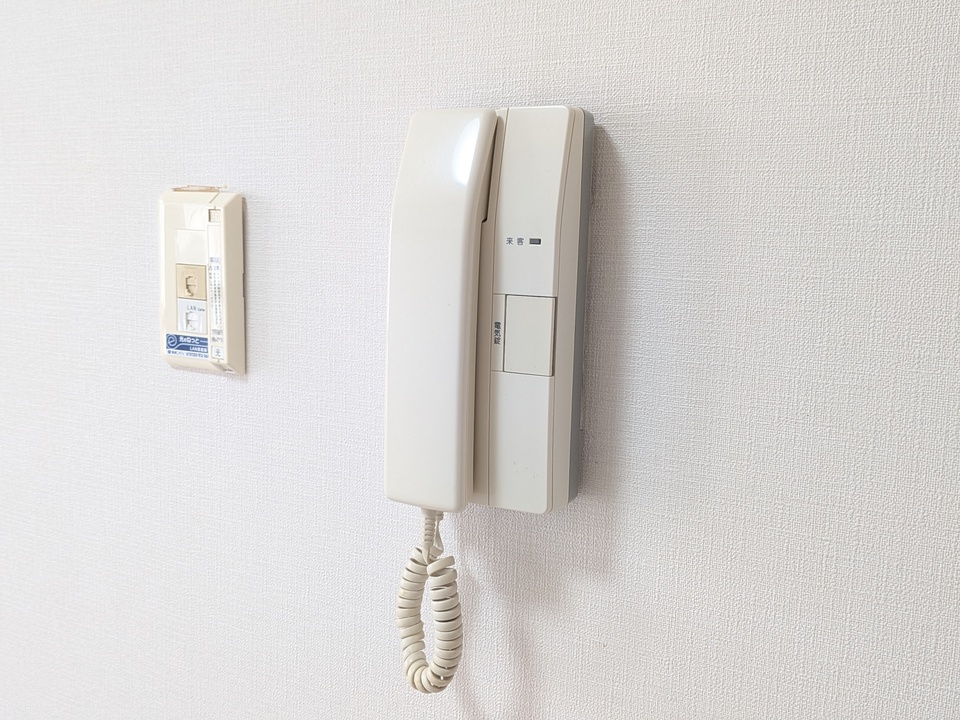 インターホン