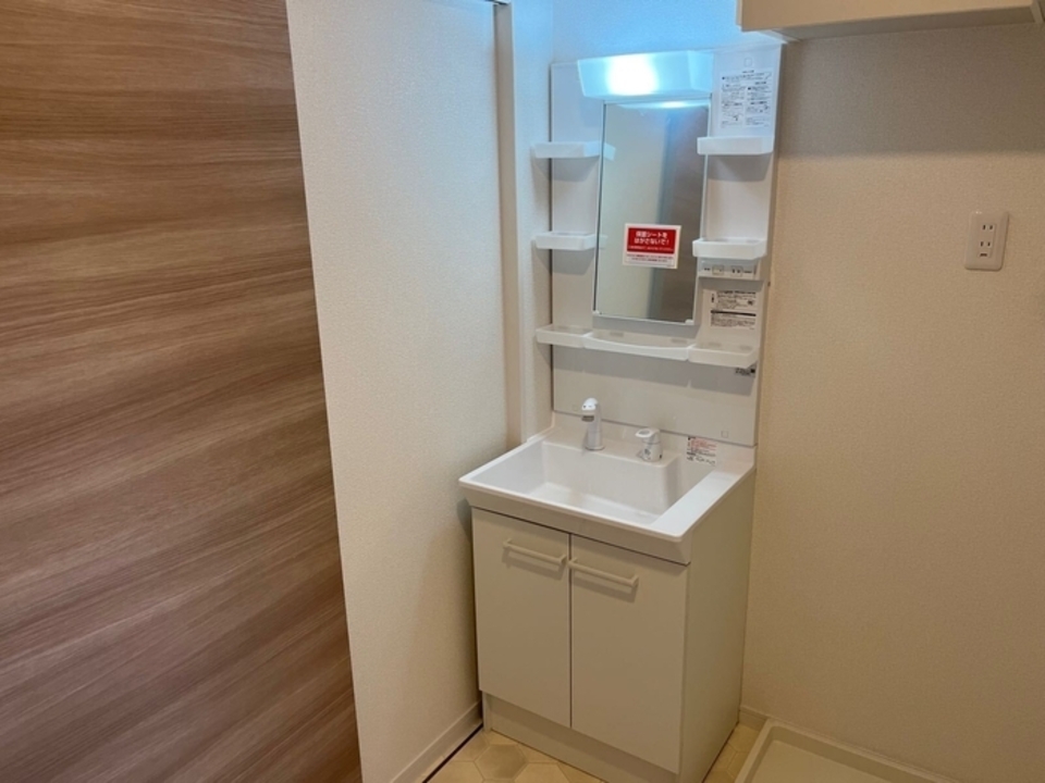 シャワー付洗面化粧台