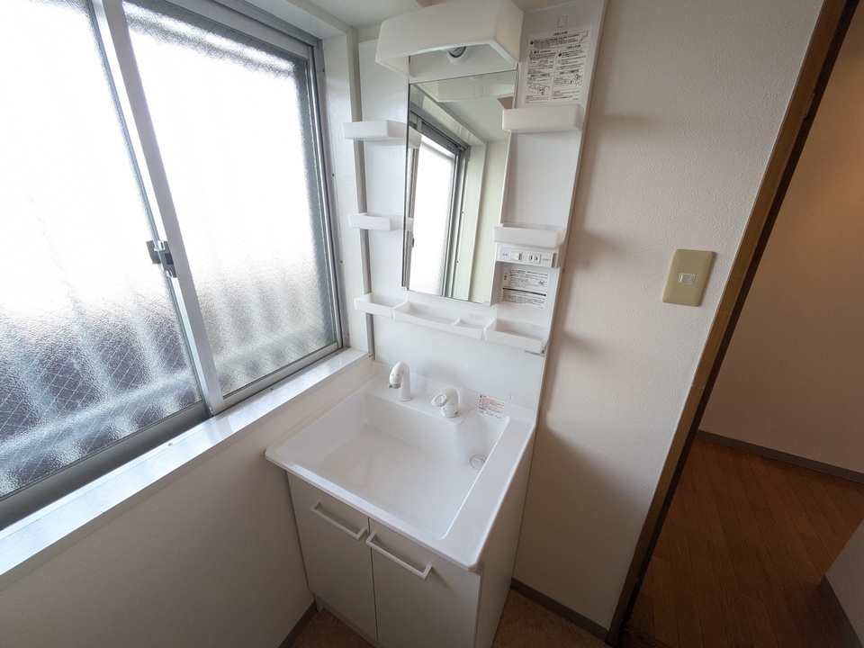 シャワー付洗面化粧台