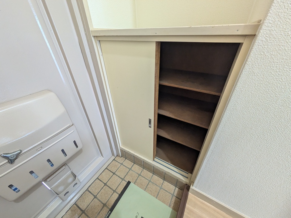 シューズボックス