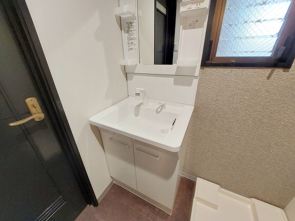 シャワー付洗面化粧台