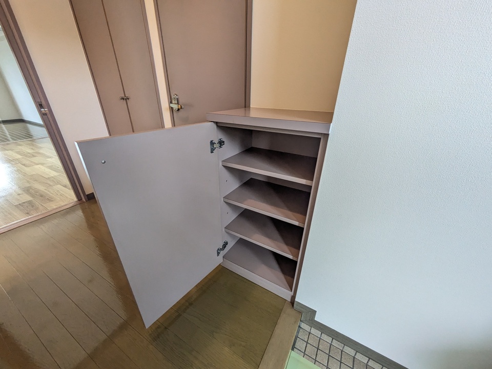 シューズボックス