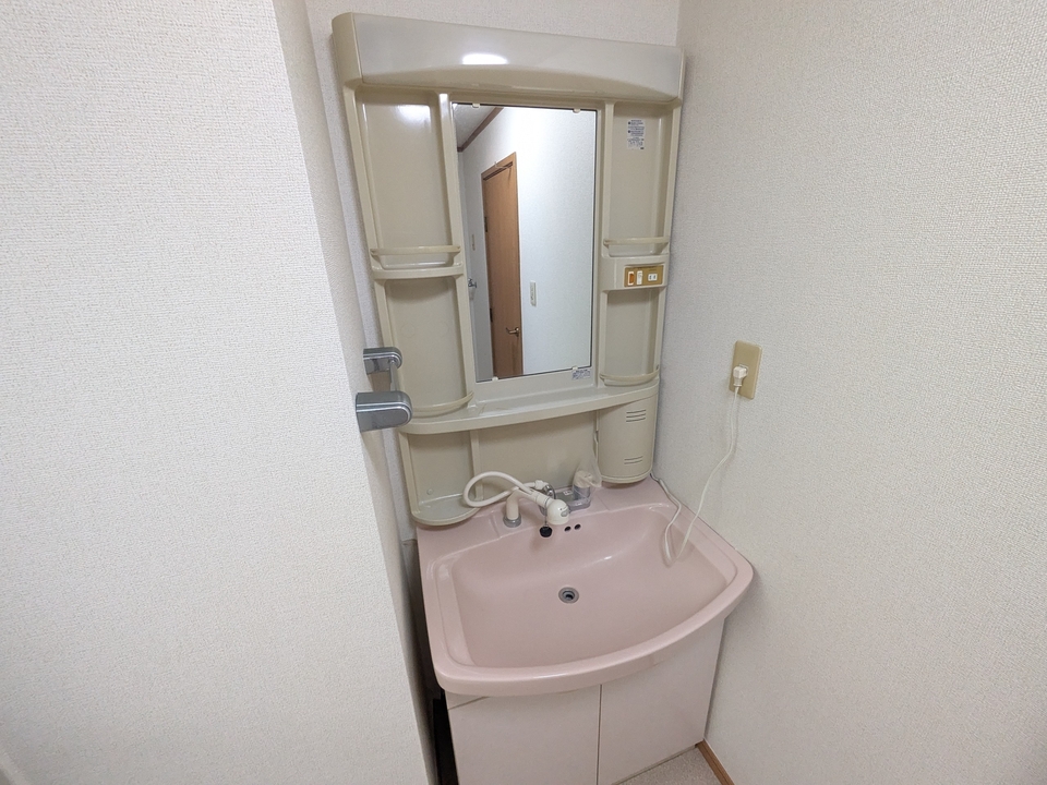 シャワー付洗面化粧台