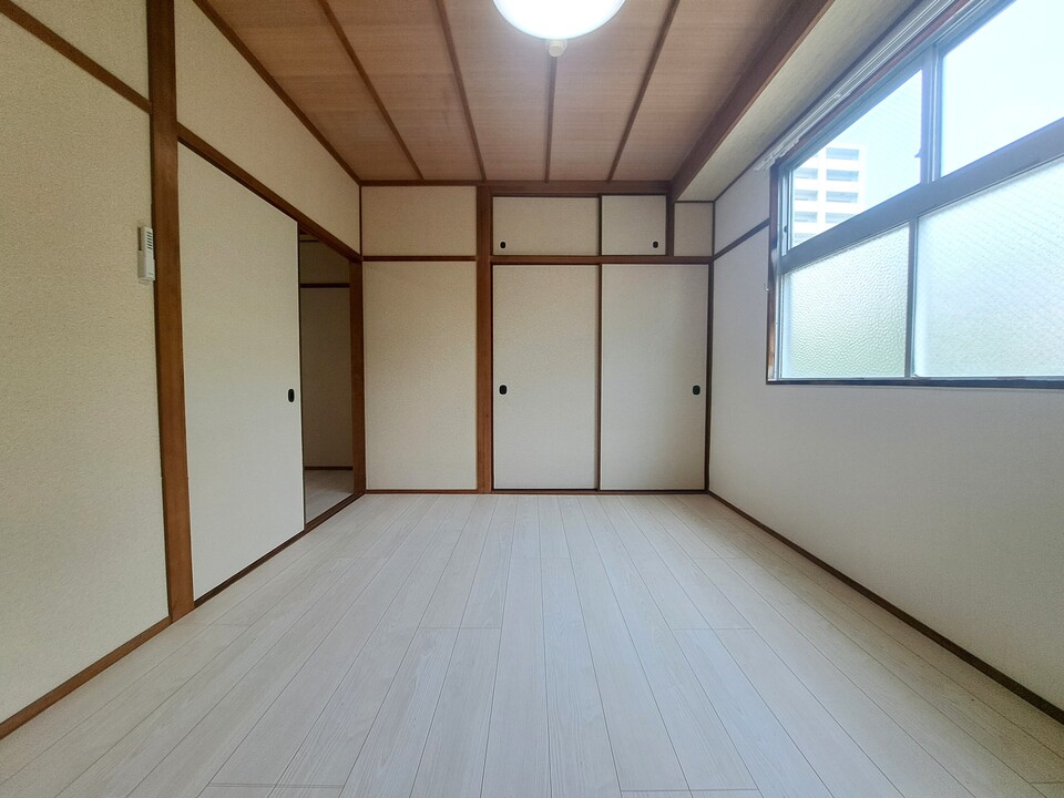 洋室東側