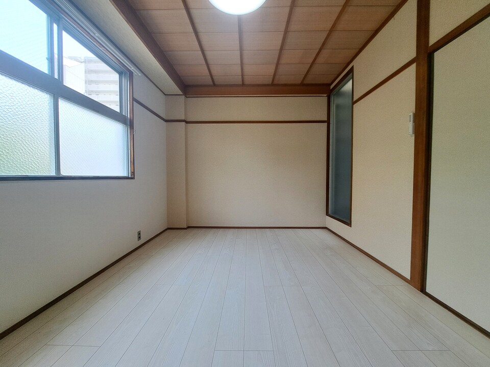 洋室東側