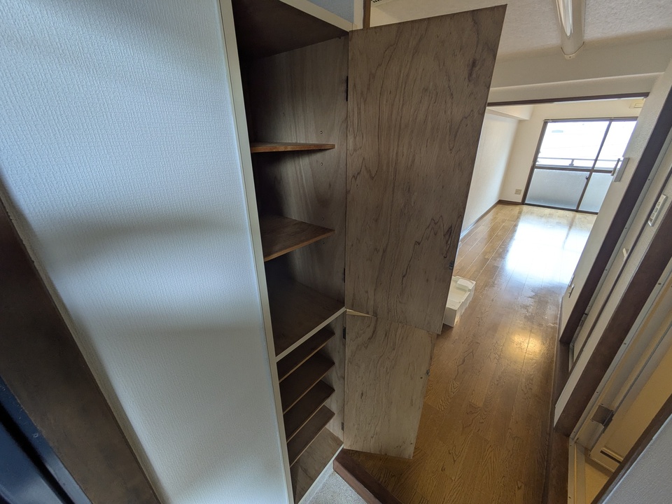 シューズボックス