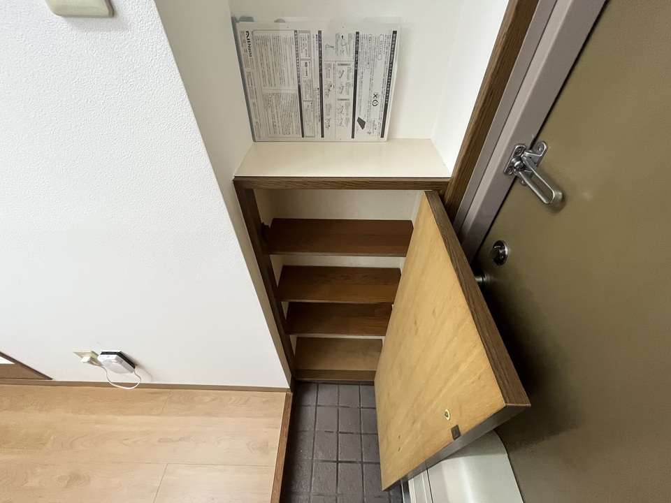 シューズボックス