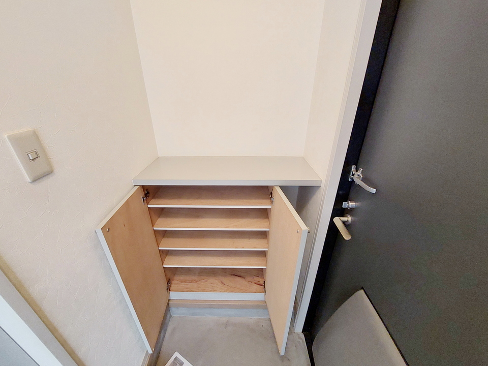 シューズボックス