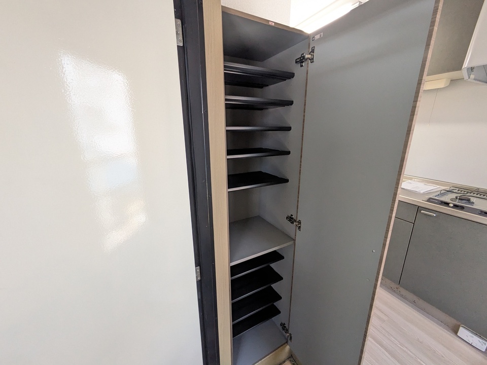 シューズボックス