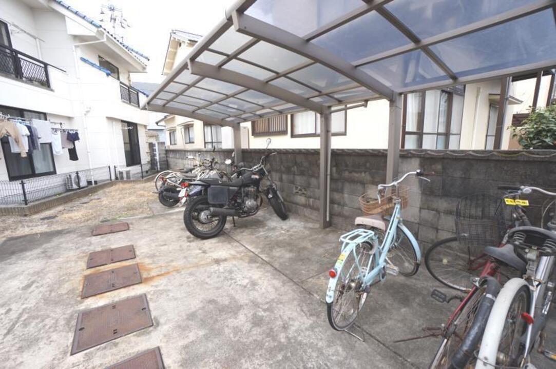 駐輪場