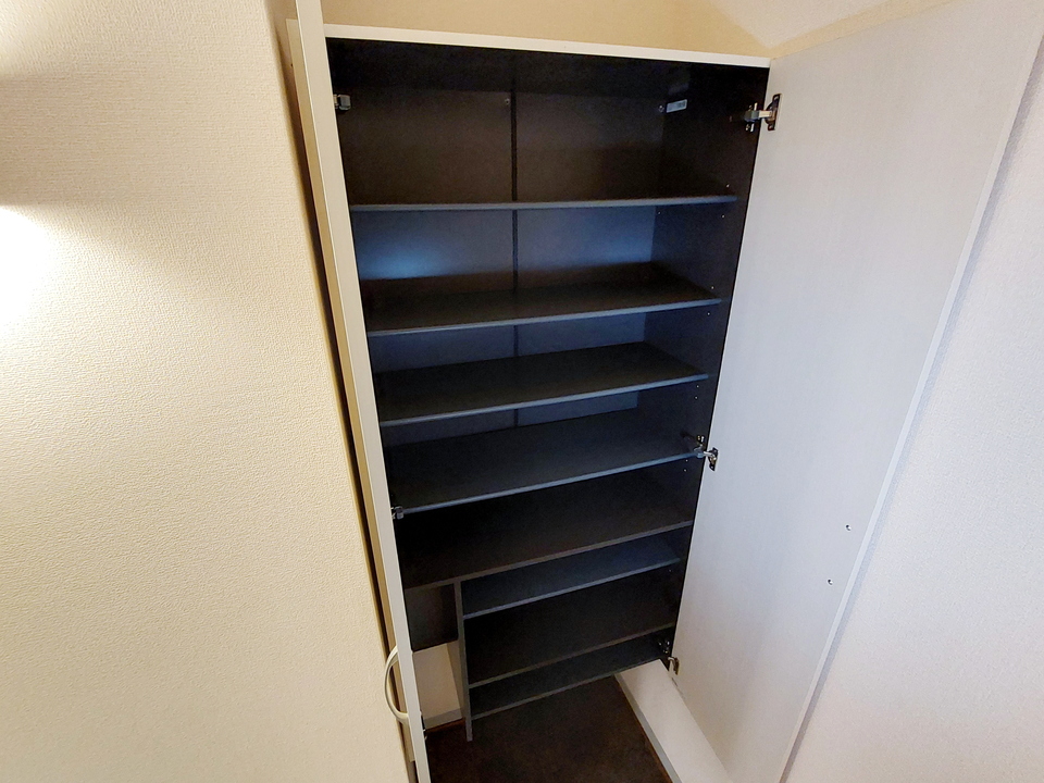 シューズボックス