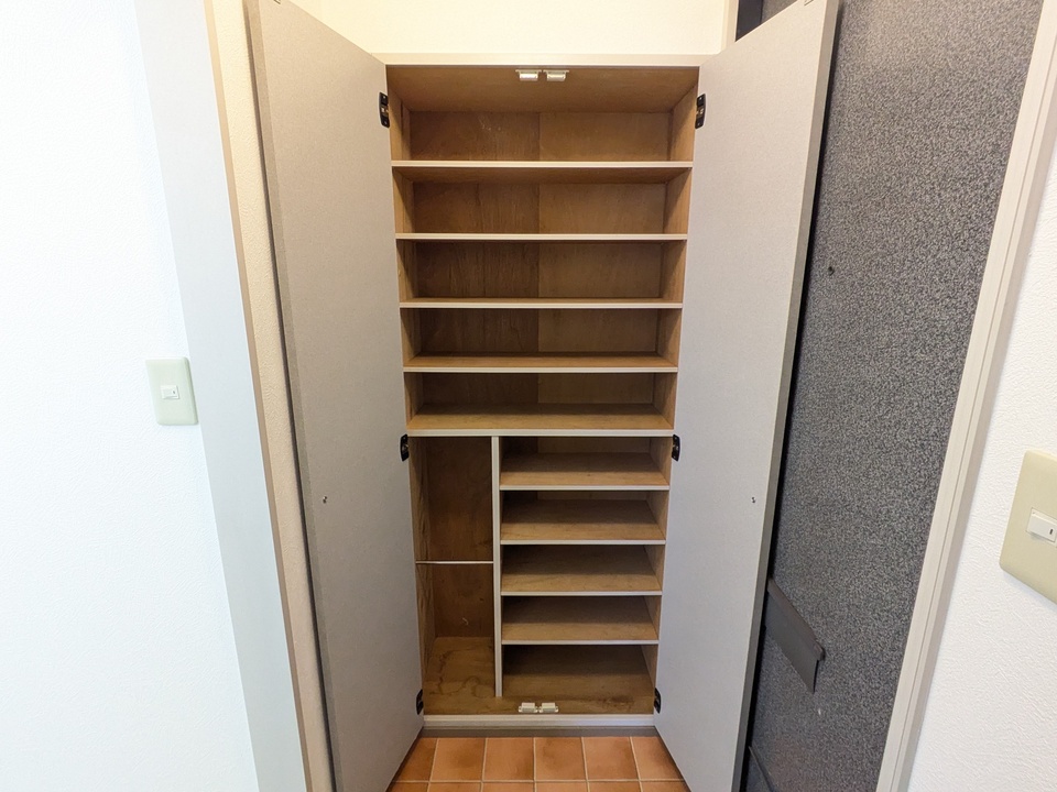 シューズボックス