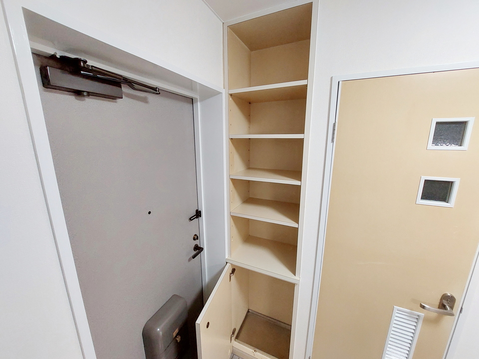 シューズボックス