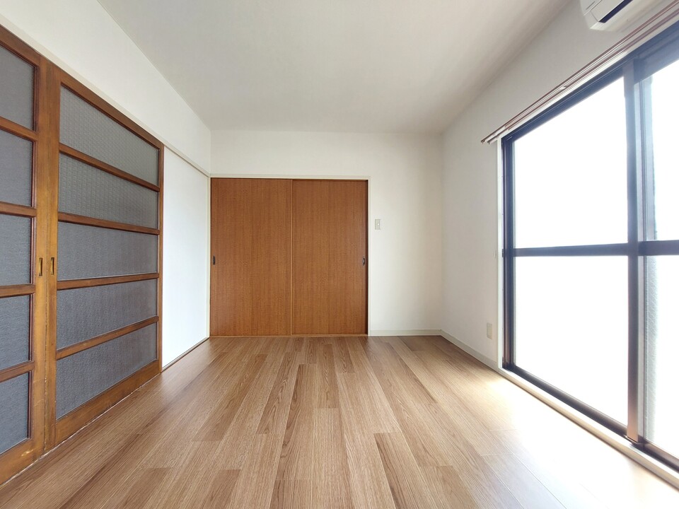 洋室6.6帖