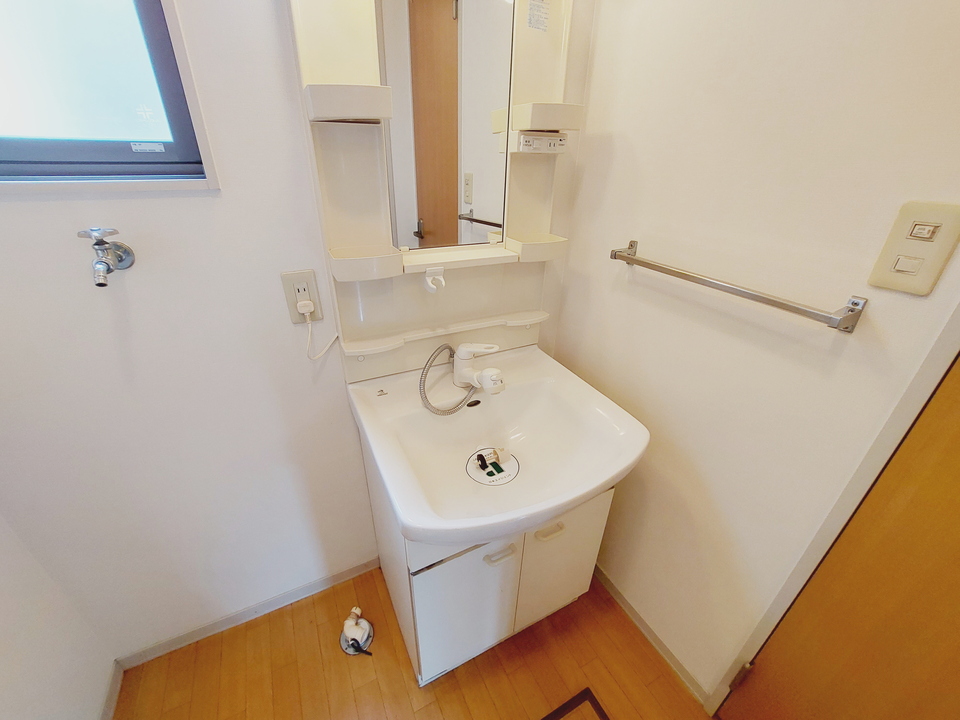 シャワー付洗面化粧台